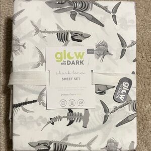 NWT Pottery Barn Kids Glow in the Dark Shark Bones Full Size Sheet Set